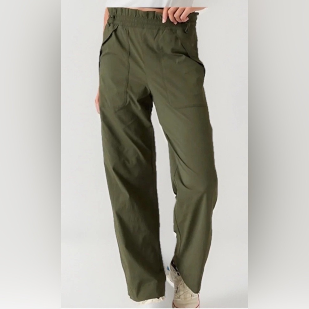 Athleta Trekkie High Rise Parachute Pants Aspen Olive NWT Sz XL Tall